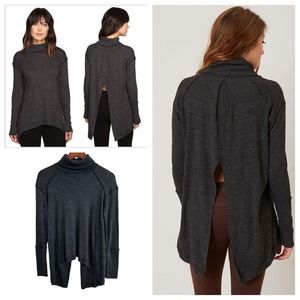 Free People Turtleneck Top Size XS Split Back Long Sleeve Raw Hem Lagenlook